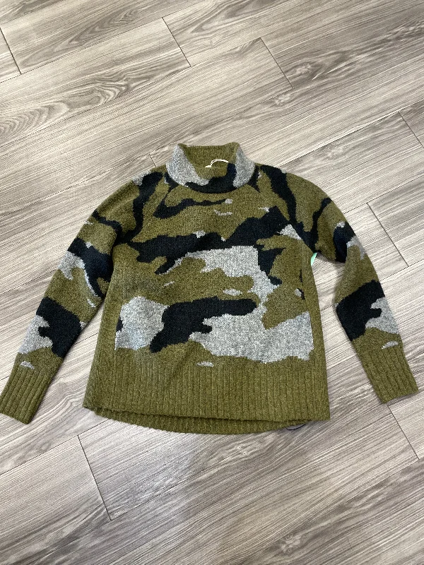 Sweater By Beachlunchlounge In Camouflage Print, Size: S