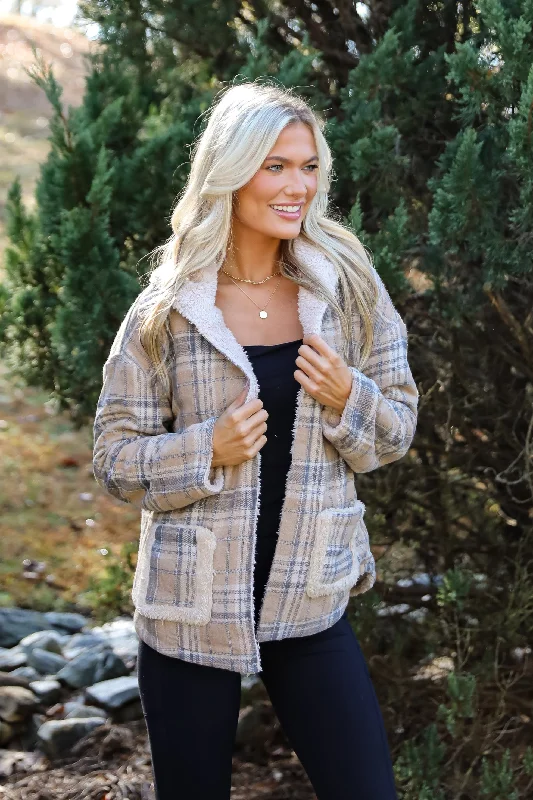 High-Fashion Women's Clothing Perfected Comfort Reversible Sherpa Plaid Jacket - DOORBUSTER