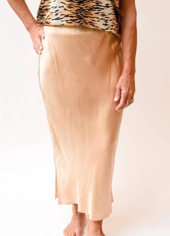 Women's Everyday Apparel Jessica Midi Skirt In Sandwash