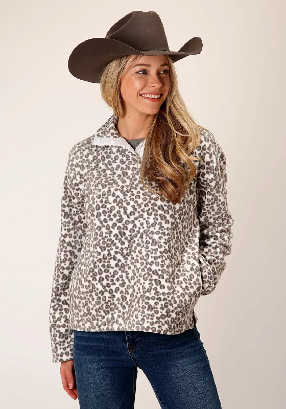 Women's Luxury Apparel Roper Womens Snow Leopard White Polyester Fleece Pullover