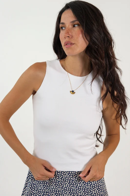 Fashion-Forward Offers Women's Resort Apparel CARLOTA TOP // WHITE