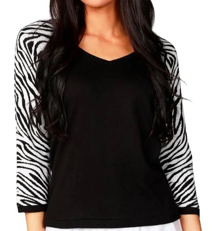 Huge Markdowns 3/4 Zebra Sleeve V-Neck Top In Black