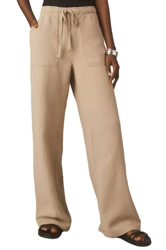 Women's Seasonal Apparel Adelina Beach Pant In Khaki