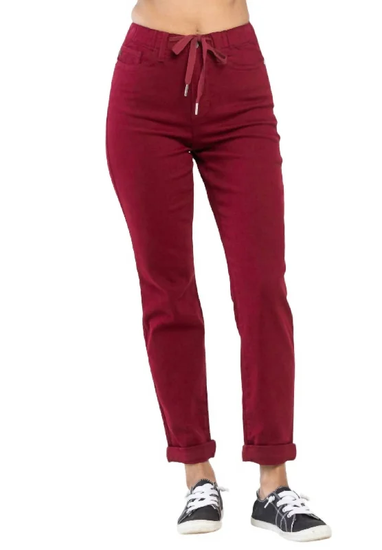 Women's Casual Attire High Rise Double Roll Cuff Jogger In Scarlett