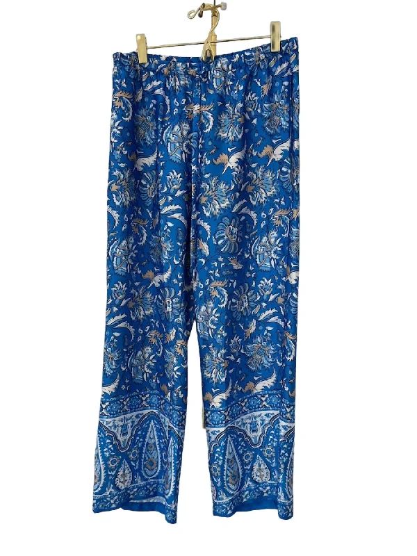 Women's Urban Clothing Lori Pant In Batik Floral Border Royal